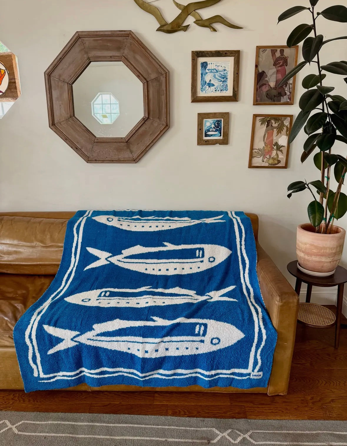 SunDream Plush Throw - Sardines