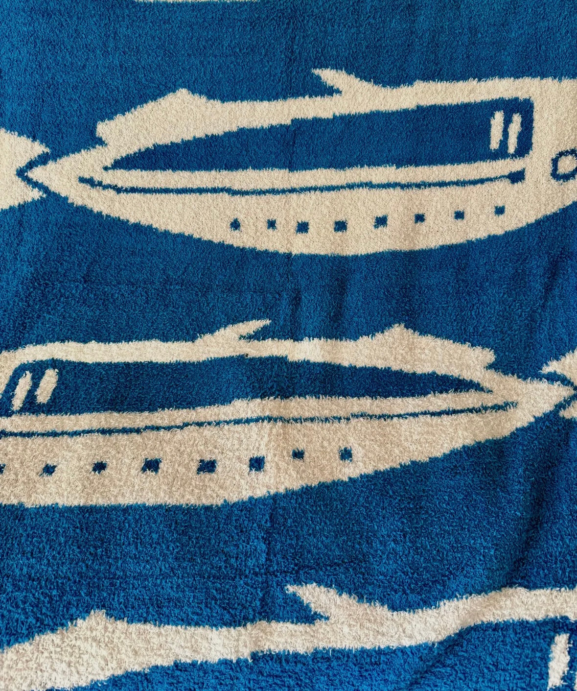 SunDream Plush Throw - Sardines