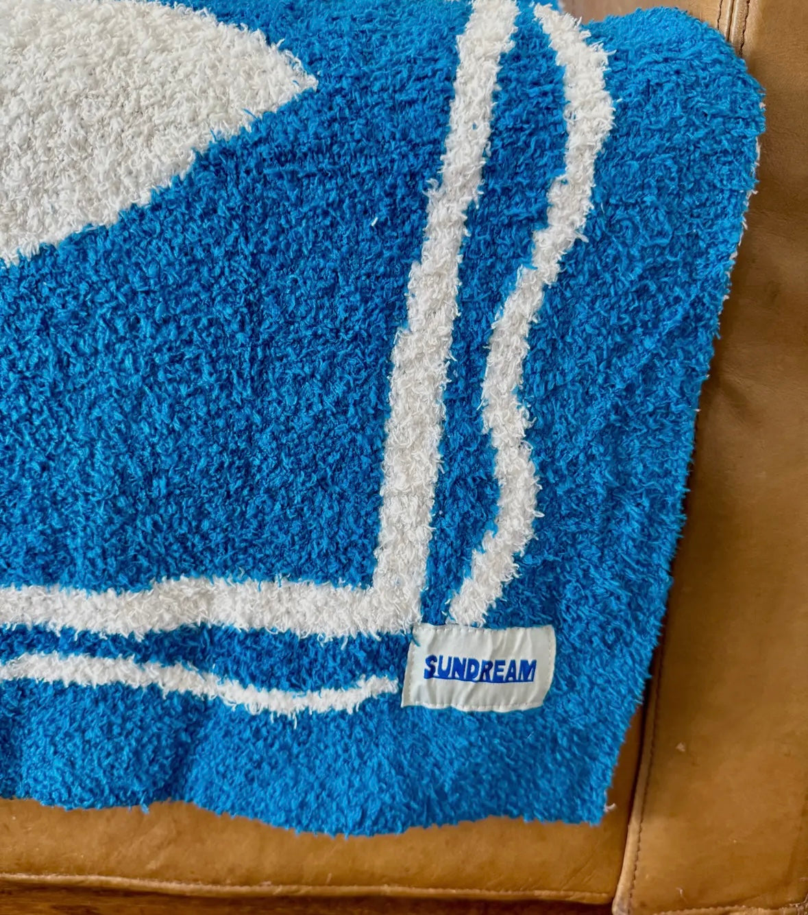 SunDream Plush Throw - Sardines