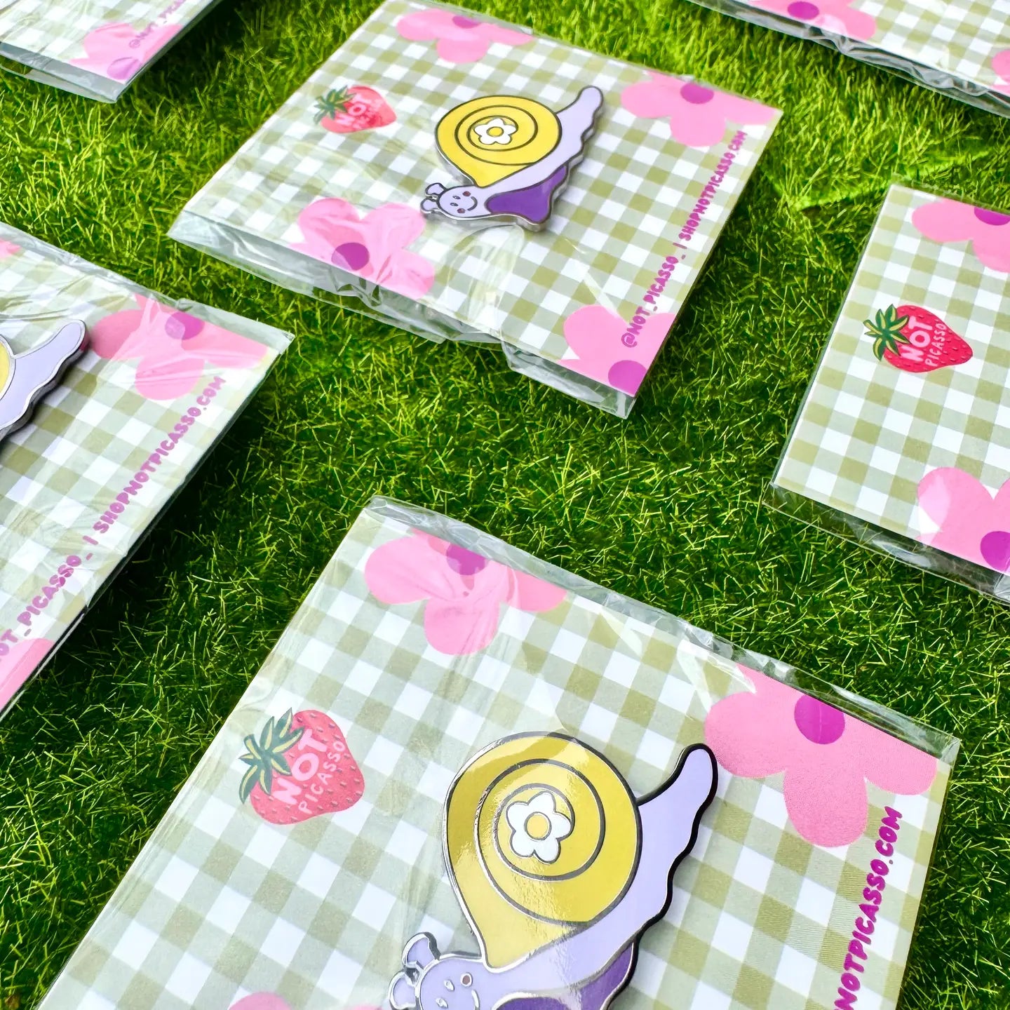 Susie Snail Enamel Pin