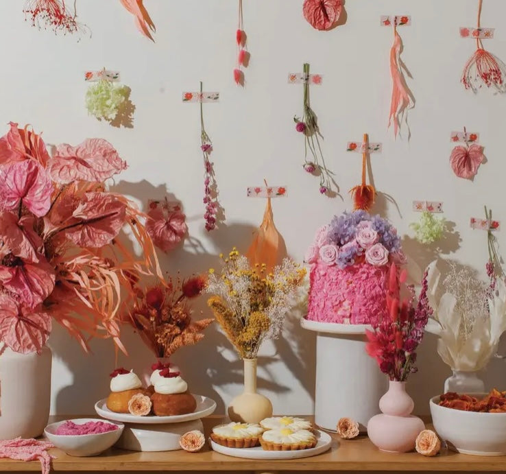 Flora Nouveaux Book