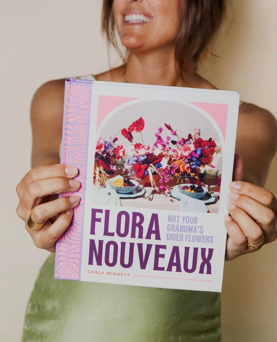 Flora Nouveaux Book