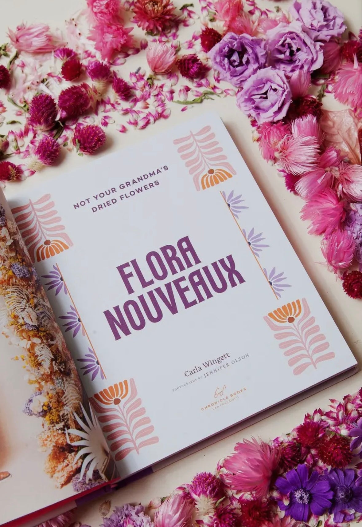 Flora Nouveaux Book