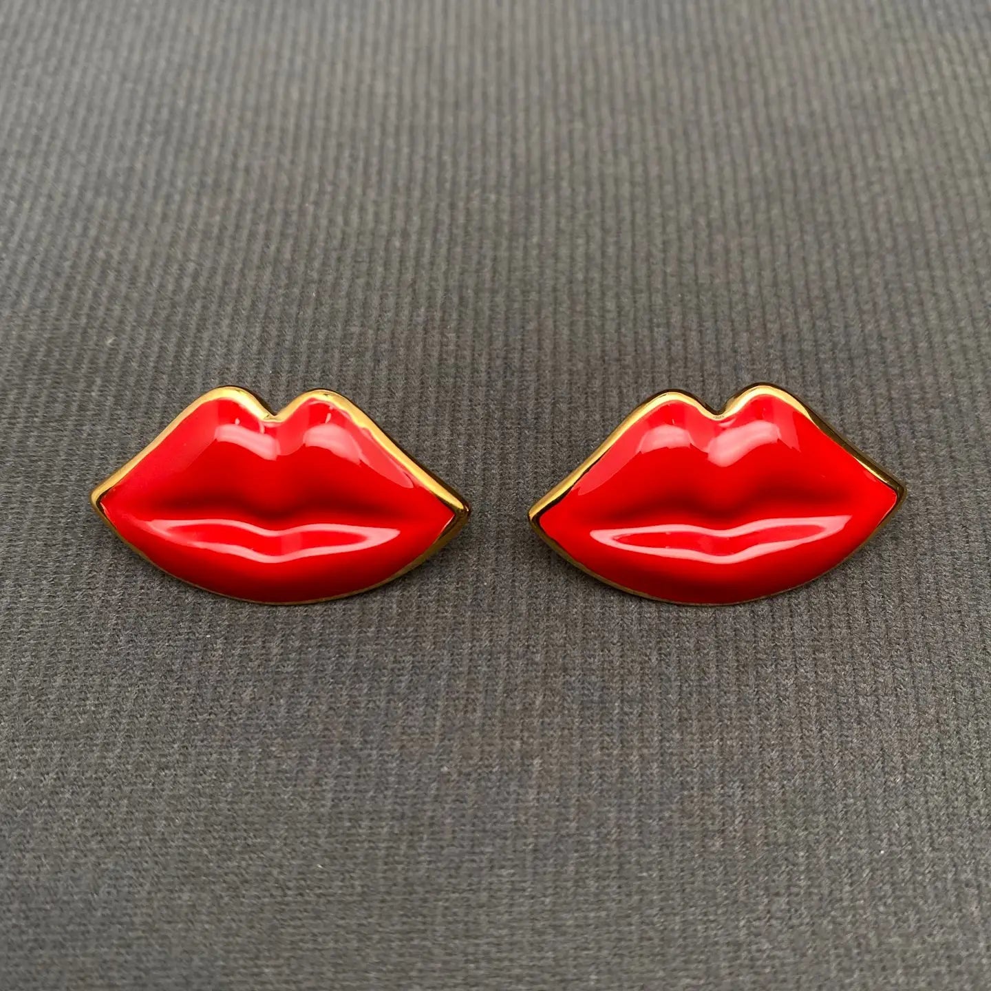 Red Lip Studs
