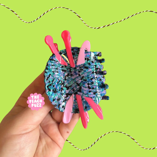 Crochet And Knitting Needles Claw Clip