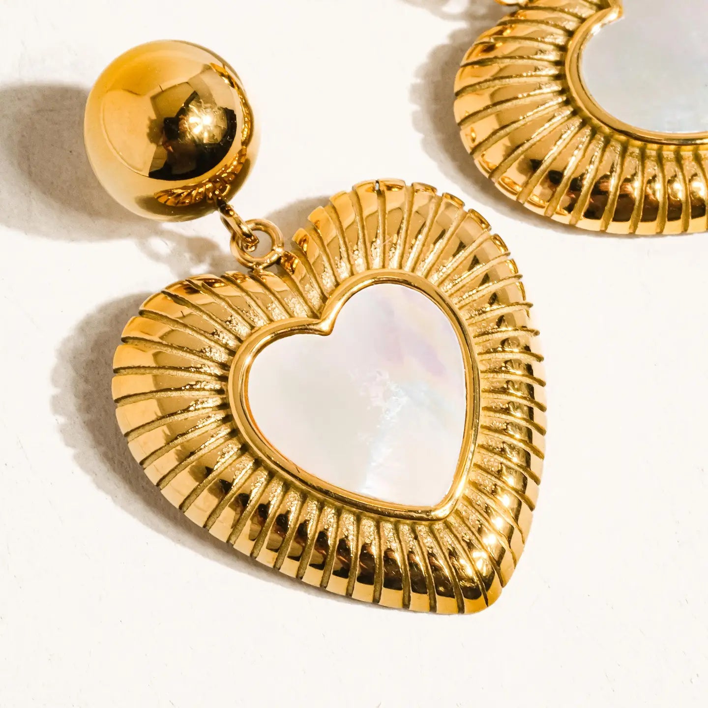 Annie 18K Gold Non-Tarnish Shell Heart Earring