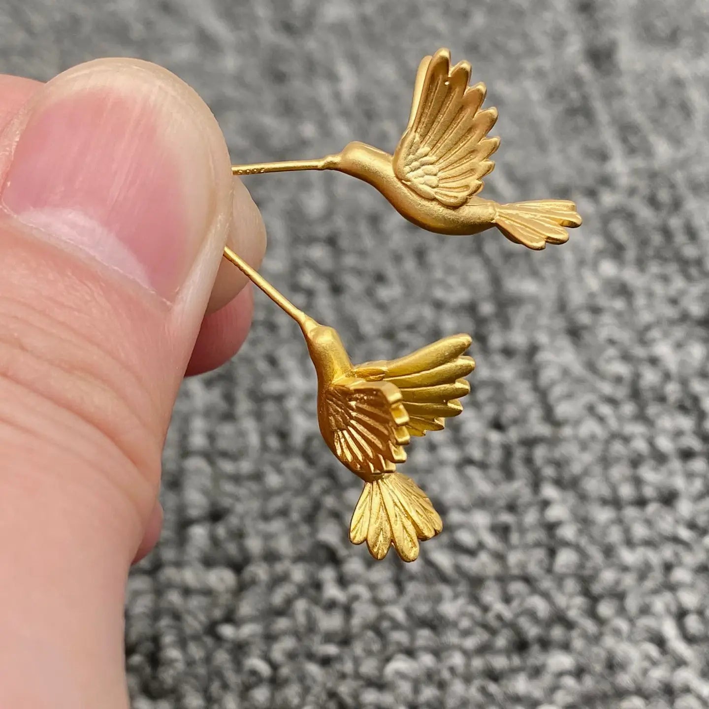 Hummingbird Ear Studs - Gold