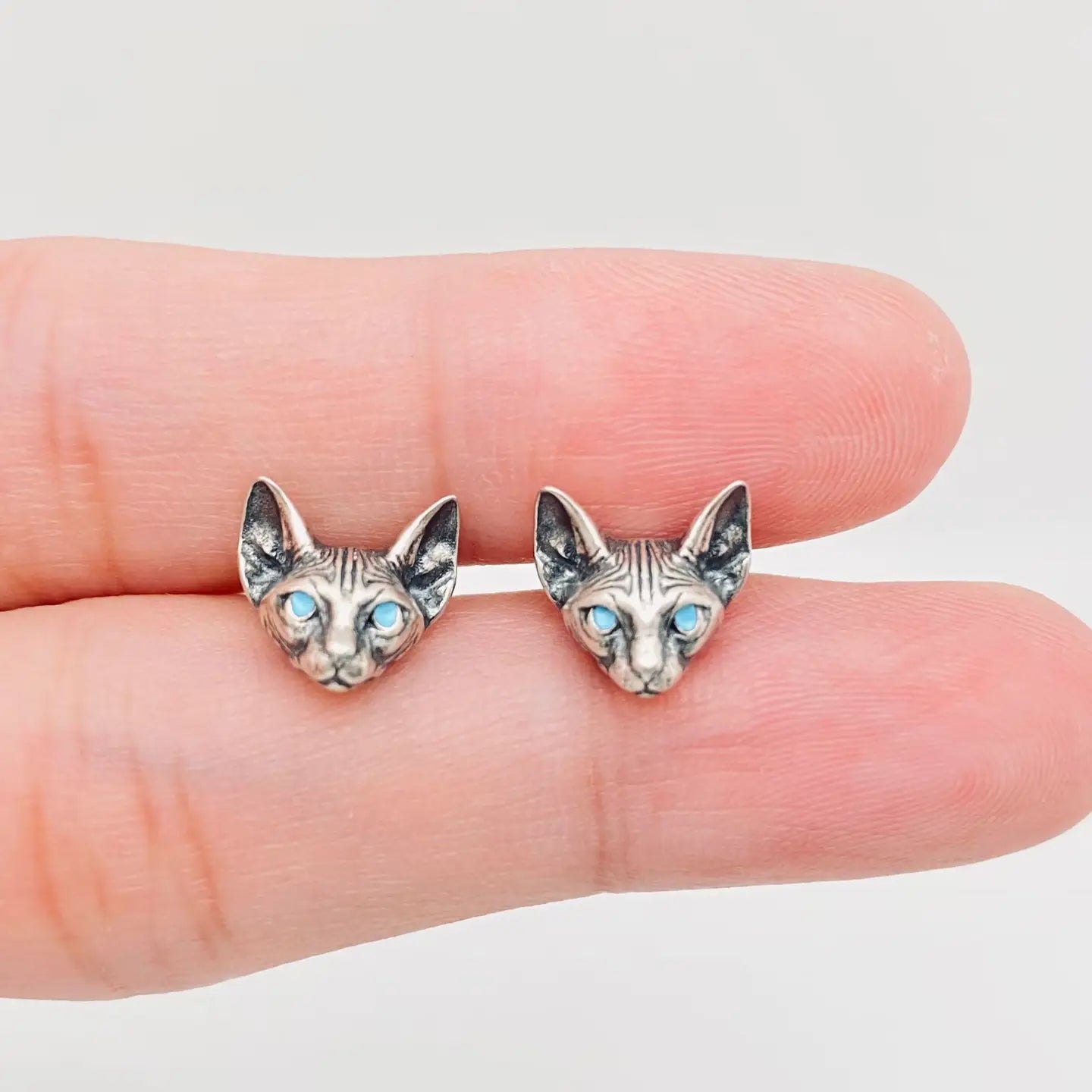 Blue Eye Cat's Head Stud Earrings